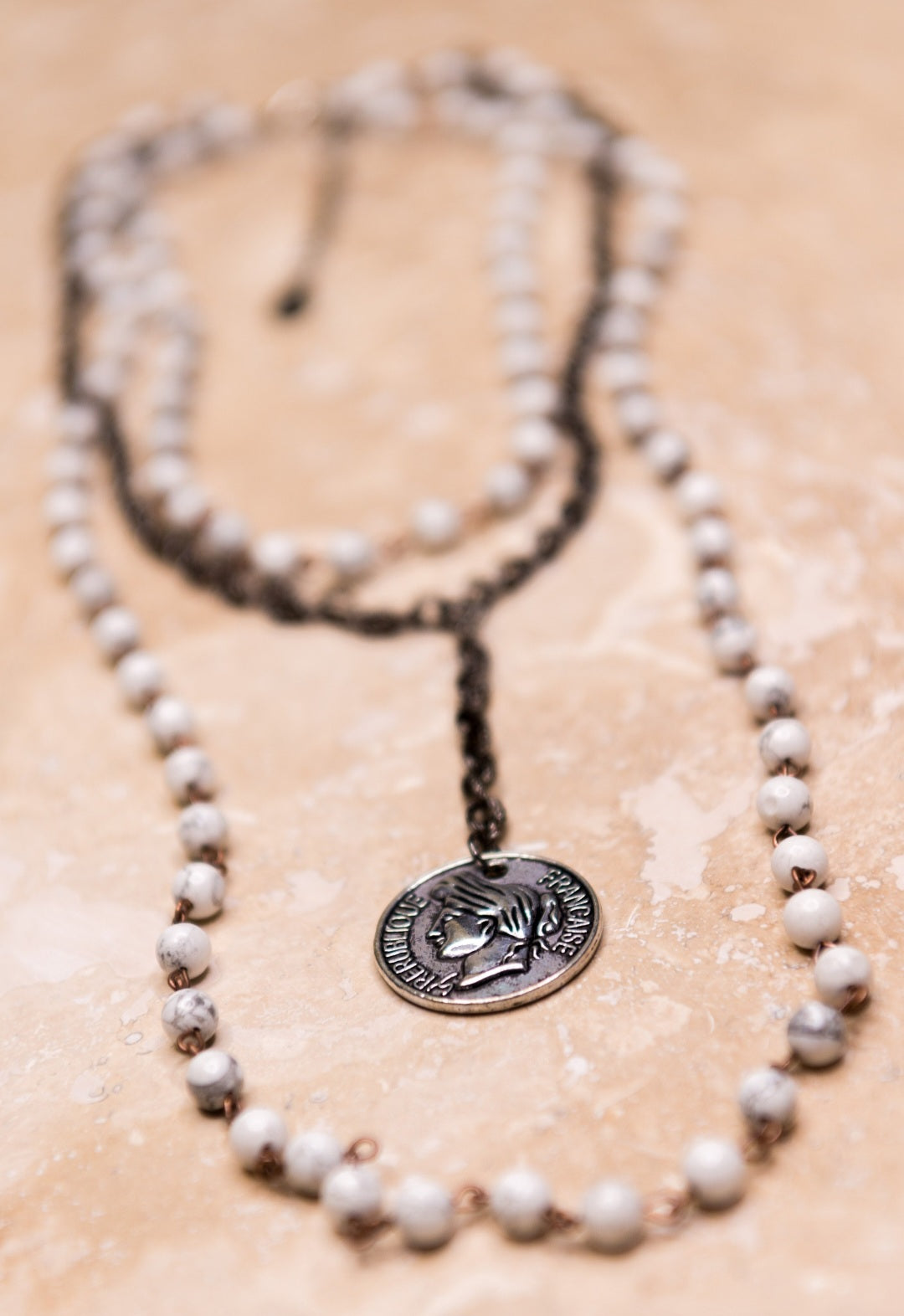 Ellie Necklace White